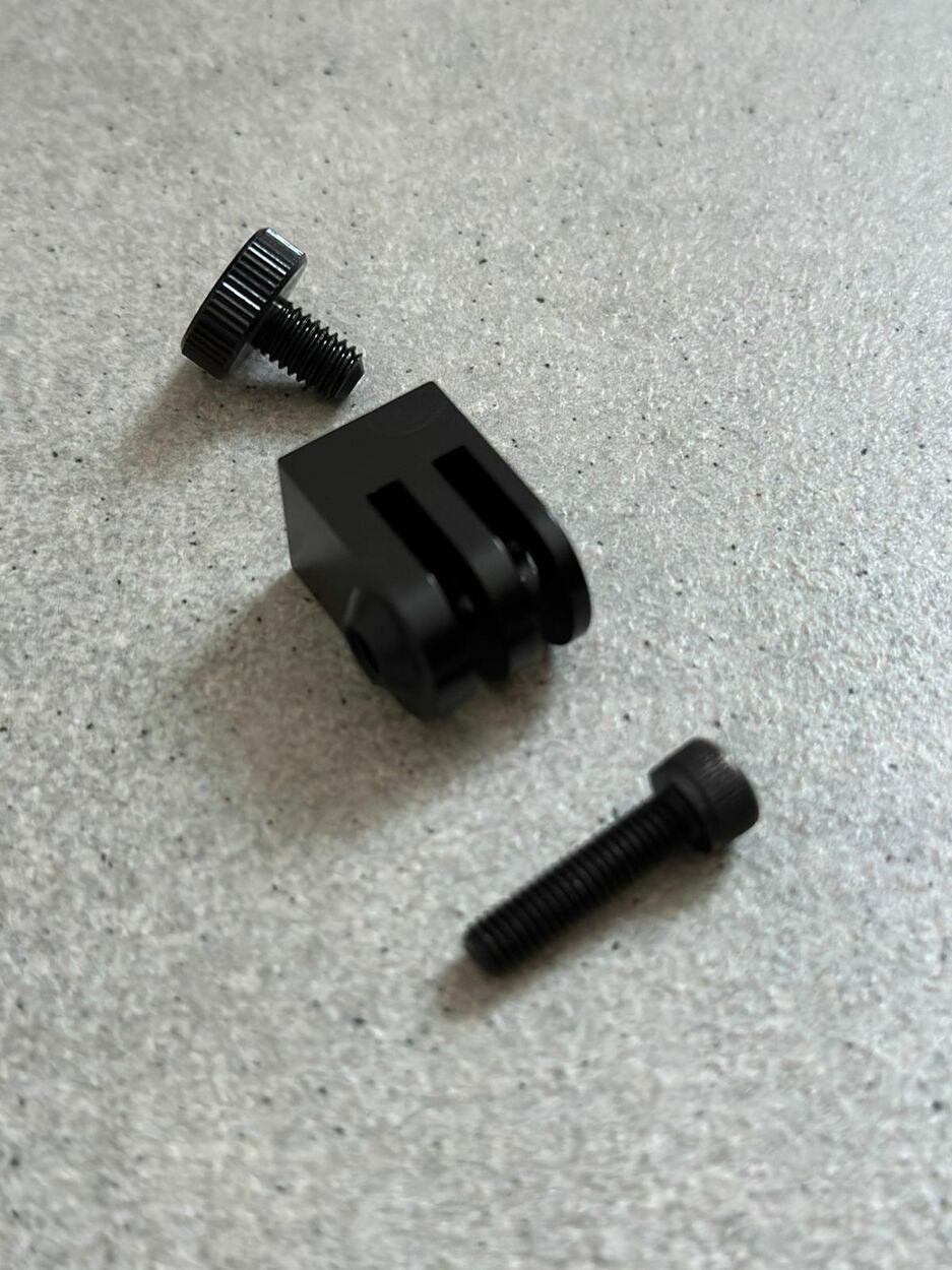 Крепление камеры GoPro на козырёк шлема